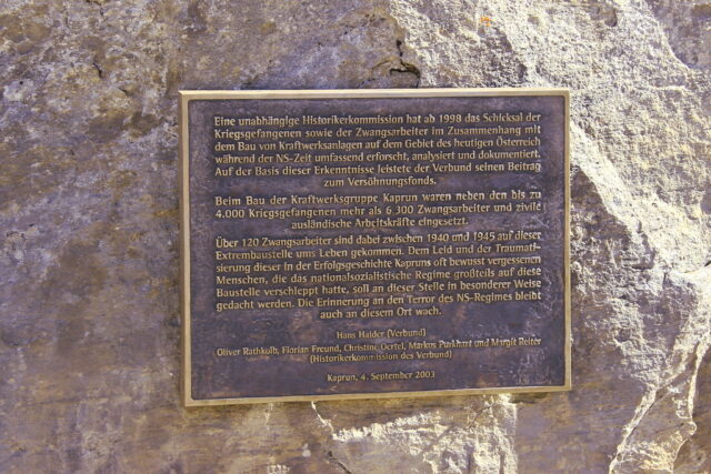 Mythos Kaprun – Gedenktafel für die NS Opfer an der Heidnischen Kirche